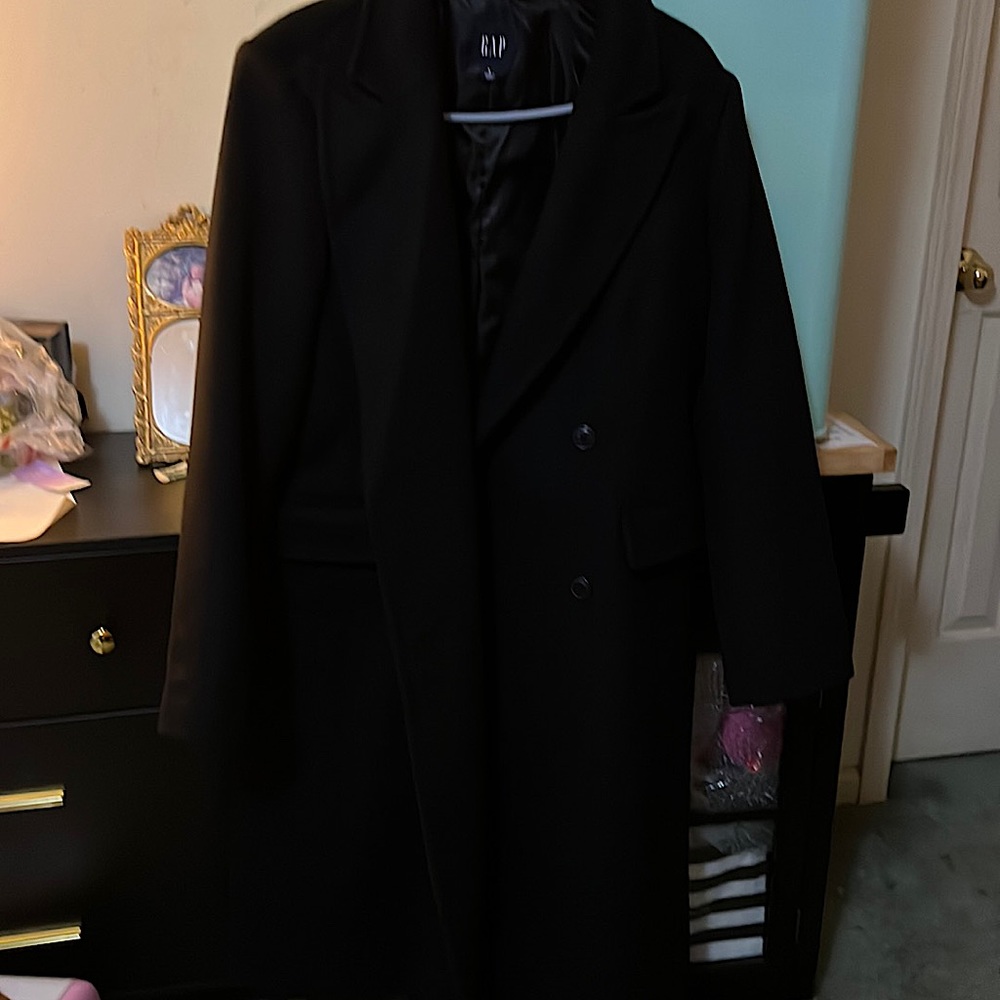 Gap Coat - image 1